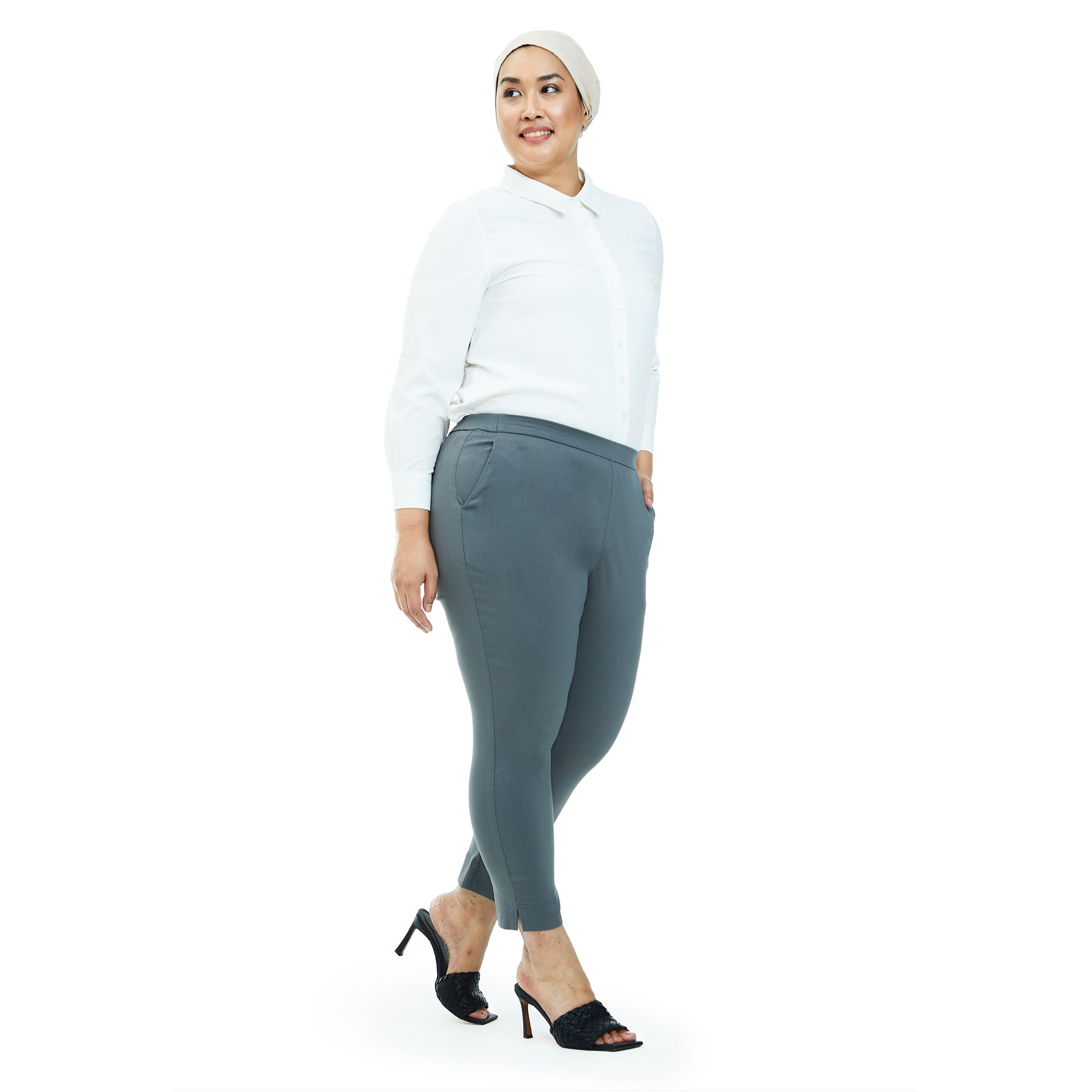 Signature Ultra-Stretch Ankle Pants